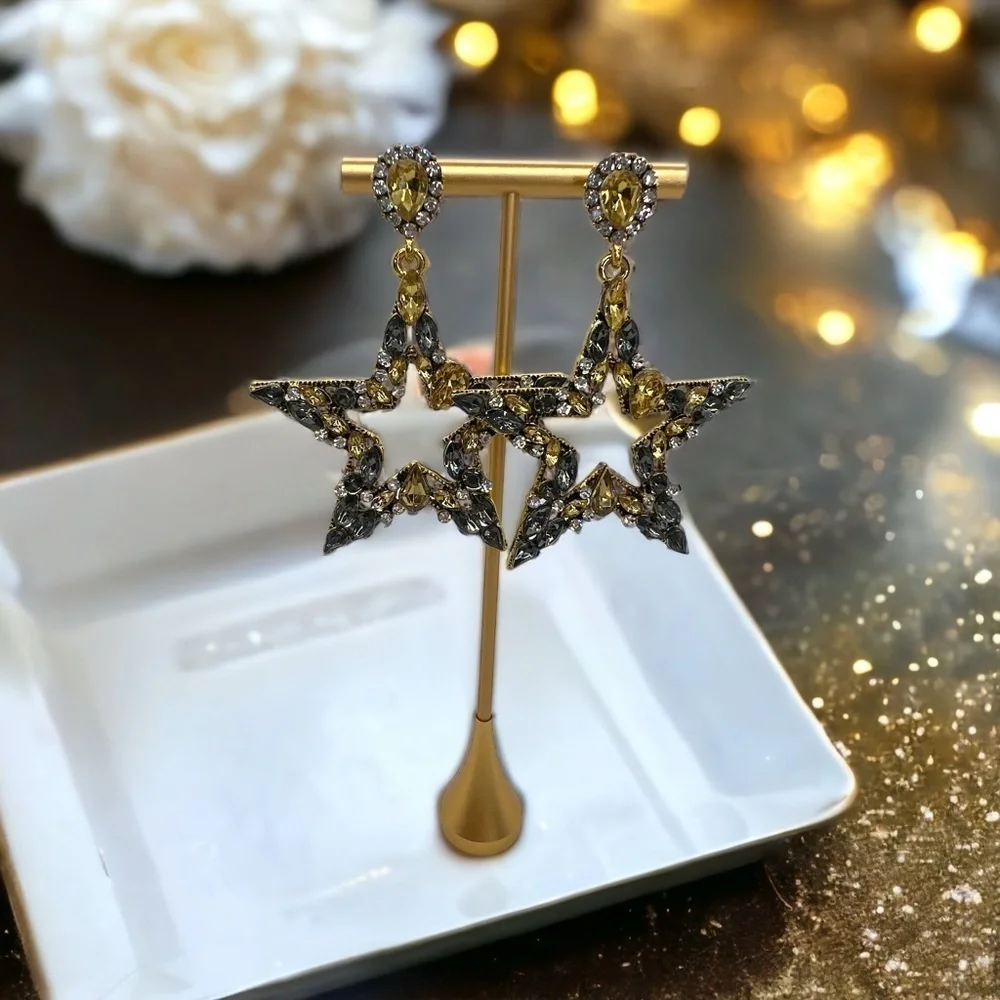 Starry Chic: Dazzling Black & Gold Star Rhinestone Earrings! NWT Dangle